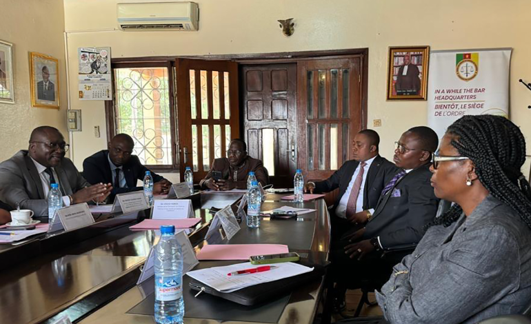 Le Directeur a rencontr&eacute; les membres du barreau