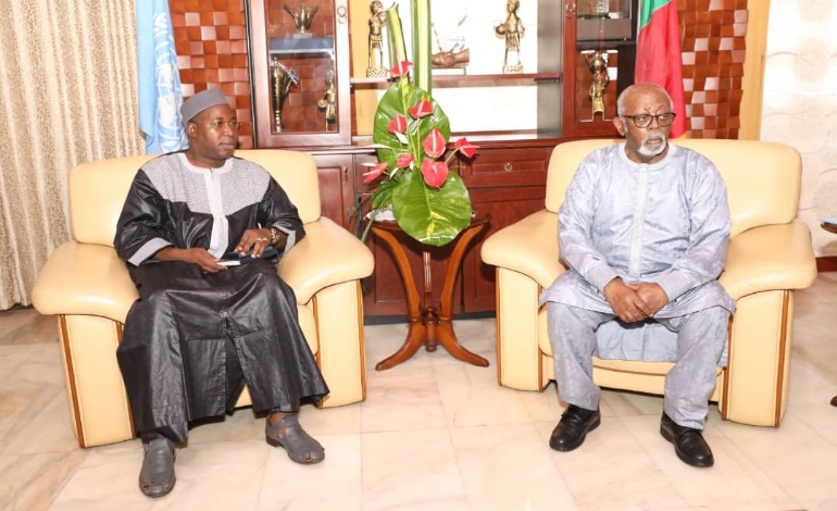 Lejeune Mbella Mbella a re&ccedil;u Nouhoum Sangar&eacute;