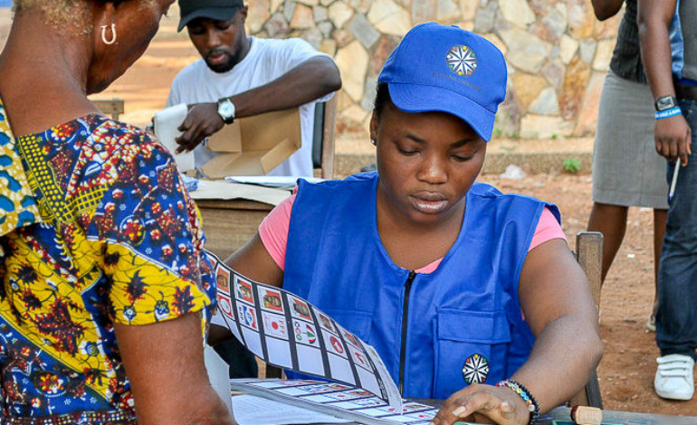 Démocratie - unchrd.org/